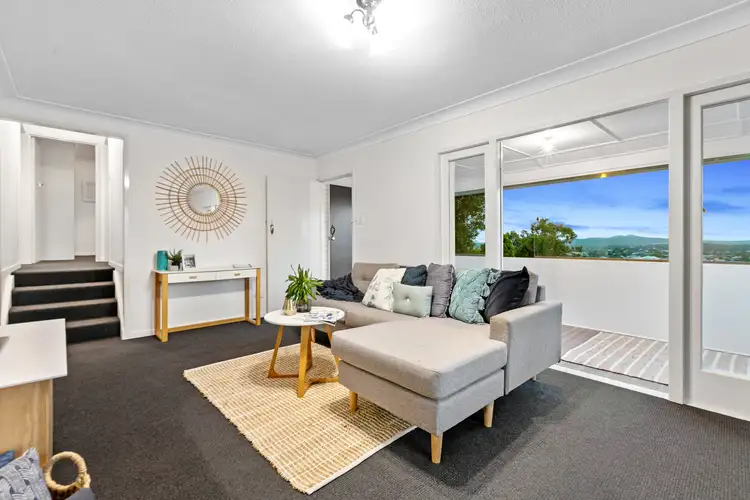 90 The Promenade, Camp Hill QLD 4152