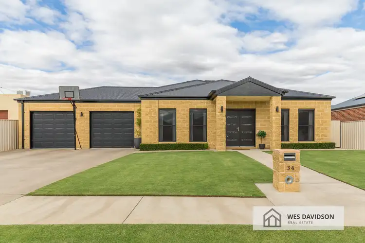 34 Karingal Crescent, Horsham VIC 3400