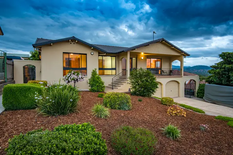 24 Maughan Crescent, Fadden ACT 2904