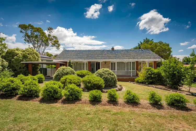 4 Bamford Street, Hughes ACT 2605