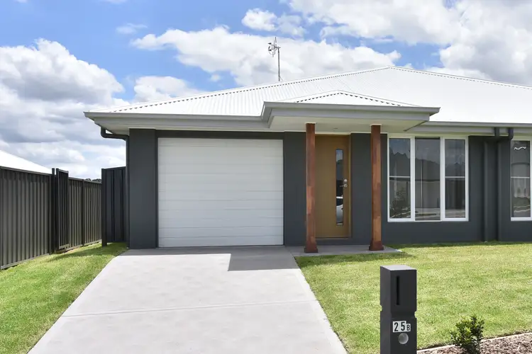 25B Silkstone Street, Farley NSW 2320