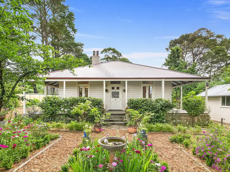 14 Fourth Avenue, Katoomba NSW 2780