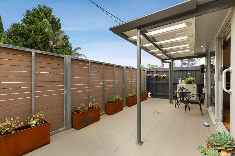 1/6 Sturt Street, Essendon VIC 3040