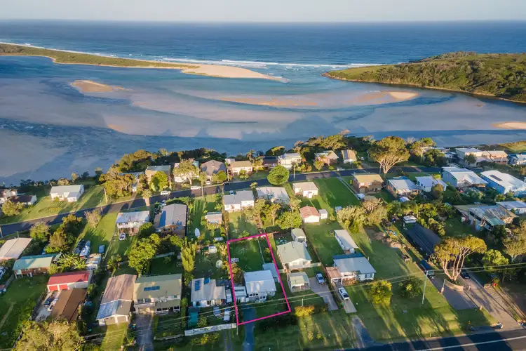 17 Wallaga Lake Road, Wallaga Lake NSW 2546