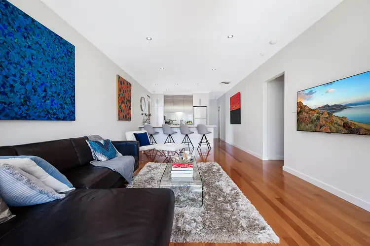 Main view of Homely unit listing, 2/24 Bennett Street, Forest Hill VIC 3131