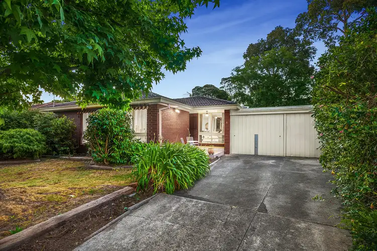 16 Crimson Avenue, Blackburn South VIC 3130
