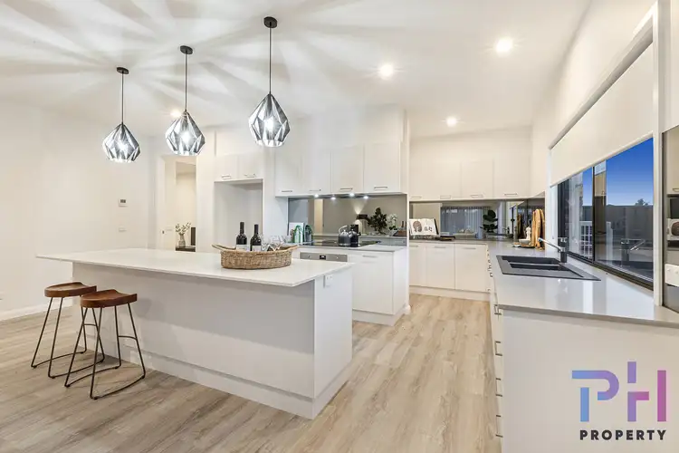 Second view of Homely house listing, 16 Wallaroo Avenue, Strathfieldsaye VIC 3551