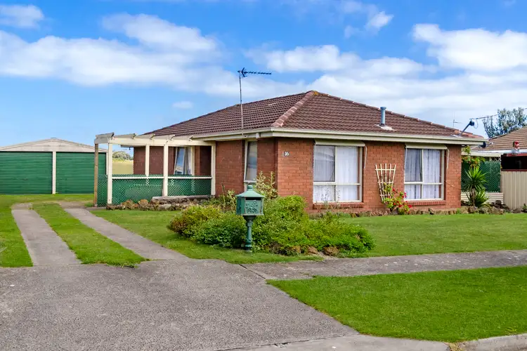 16 Karinya Crescent, Portland VIC 3305