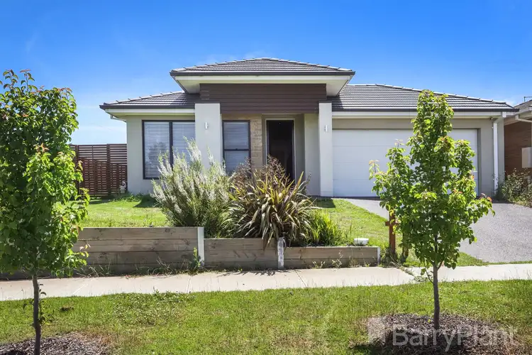 19 Mietta Terrace, Greenvale VIC 3059