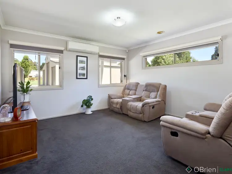 Fifth view of Homely house listing, 3 Carlile Court, Drouin VIC 3818