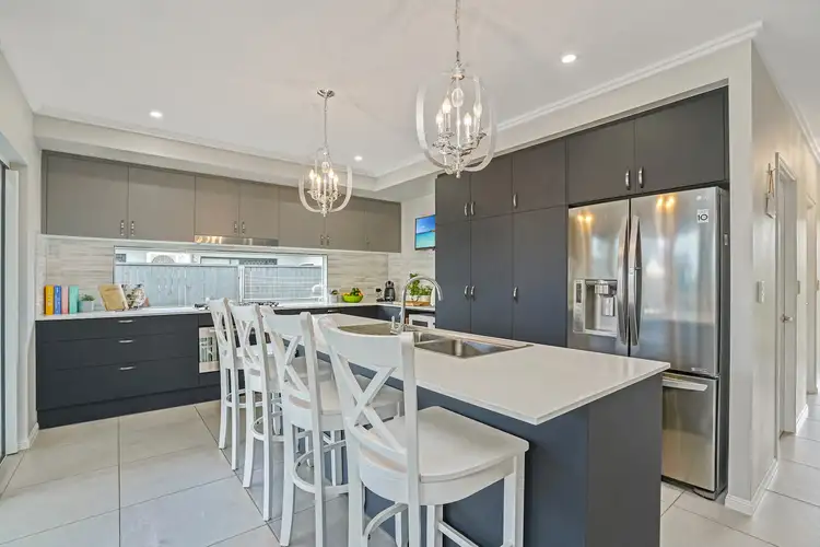 1 Genesta Circuit, Redlynch QLD 4870