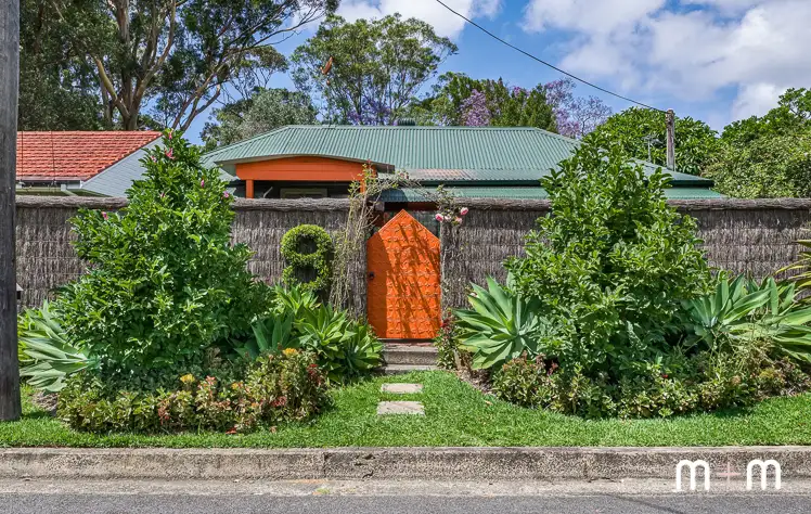8 Nicholson Road, Woonona NSW 2517