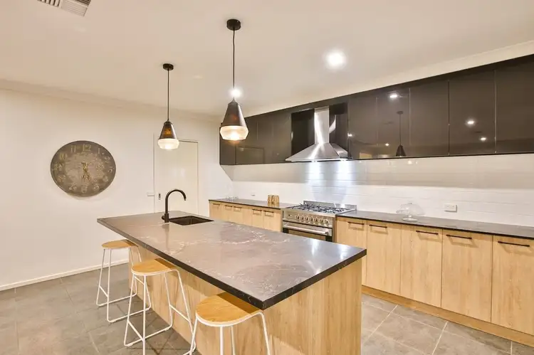 Second view of Homely house listing, 5 Henrys Run Drive, Mildura VIC 3500