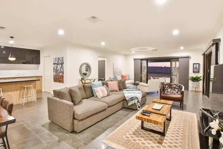 Sixth view of Homely house listing, 5 Henrys Run Drive, Mildura VIC 3500