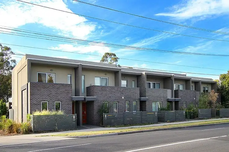 Main view of Homely townhouse listing, 2/224 Spring Street, Reservoir VIC 3073