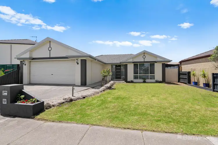 54 Kershaw Drive, Narre Warren South VIC 3805