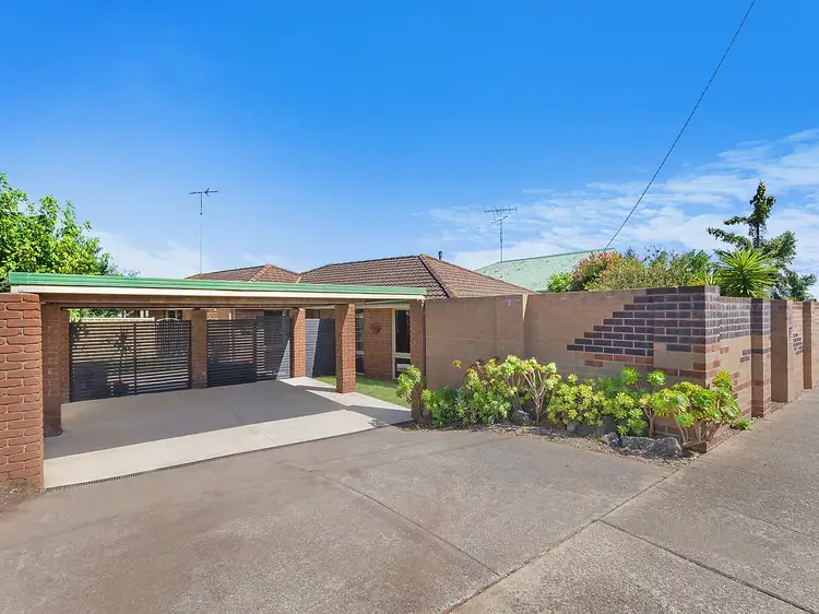 17 Woodleigh Close, Leopold VIC 3224