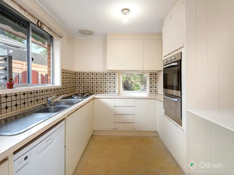 Fifth view of Homely house listing, 1 Nareen Court, Frankston South VIC 3199