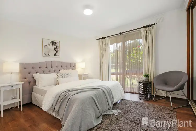 Sixth view of Homely house listing, 8 Sirius Court, Mill Park VIC 3082