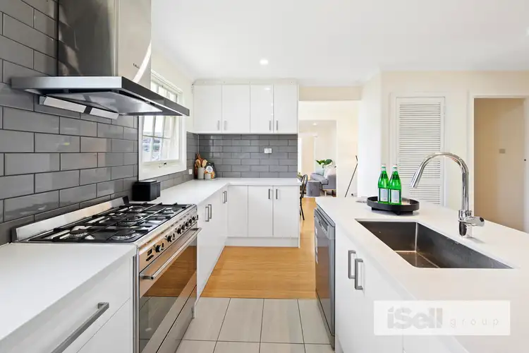 Fifth view of Homely house listing, 2 Digby Court, Springvale South VIC 3172