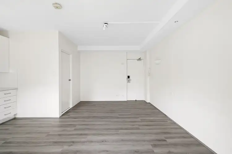 Third view of Homely studio listing, 322/4-14 Roslyn Gardens, Rushcutters Bay NSW 2011