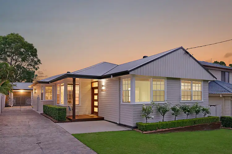 32 Aroona Street, Edgeworth NSW 2285
