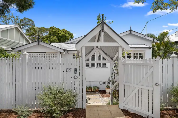 52 Ashgrove Crescent, Ashgrove QLD 4060