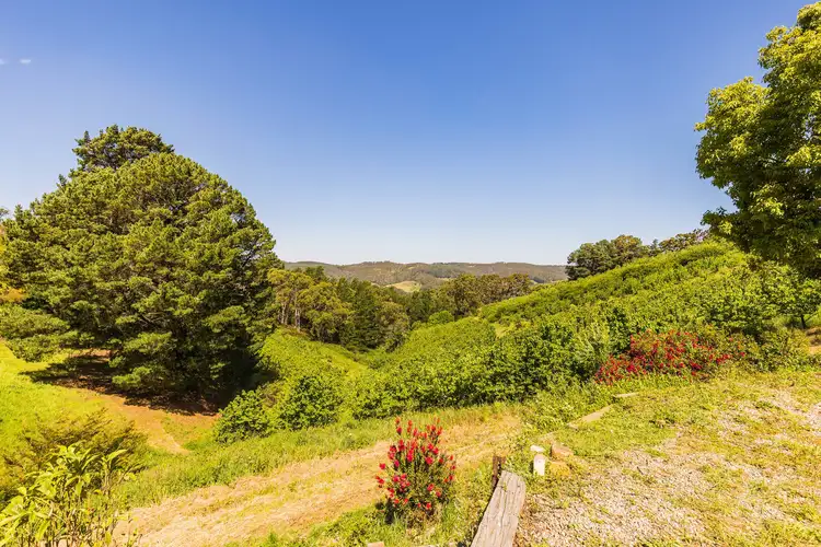 82 Raymonds Road, Basket Range SA 5138