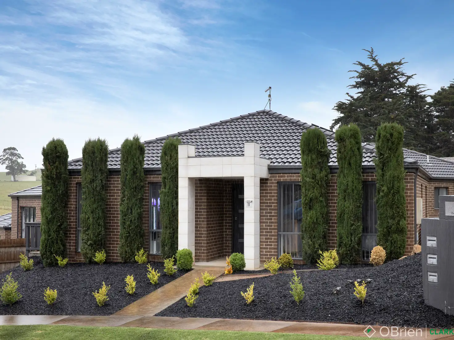 Main view of Homely unit listing, 1/11 Vivian Court, Drouin VIC 3818