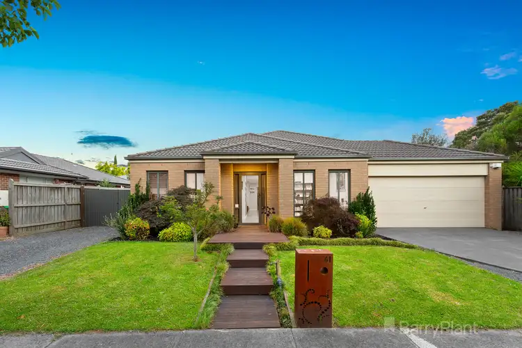 41 Fallingwater Drive, Pakenham VIC 3810