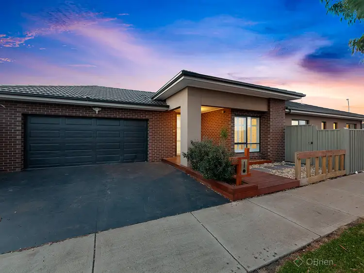118 Lineham Drive, Cranbourne East VIC 3977