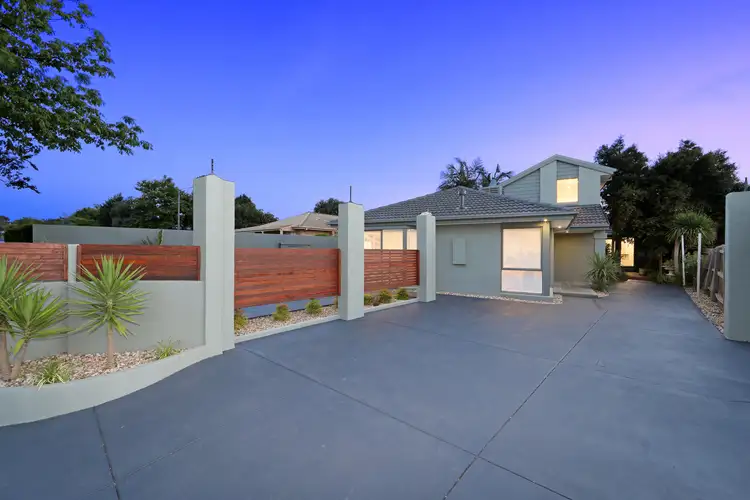 Second view of Homely house listing, 3 Vista Crescent, Rowville VIC 3178