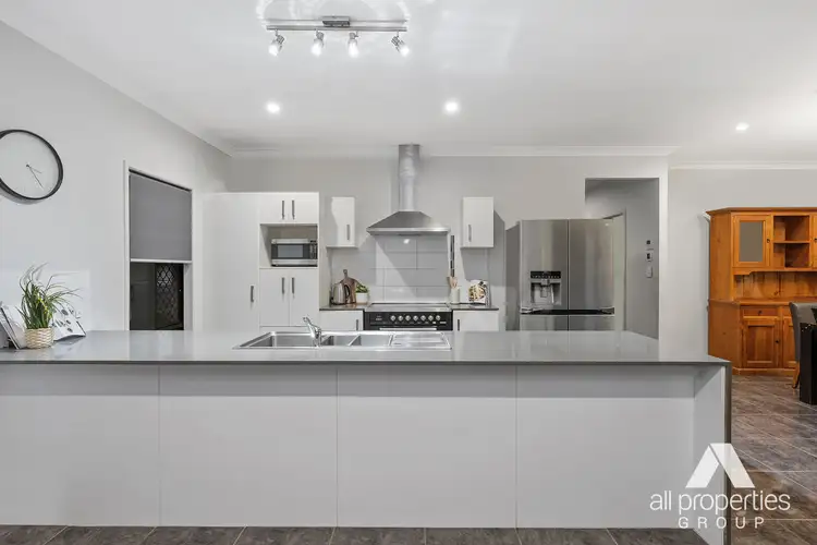 Second view of Homely house listing, 2 Zachary Court, Hillcrest QLD 4118