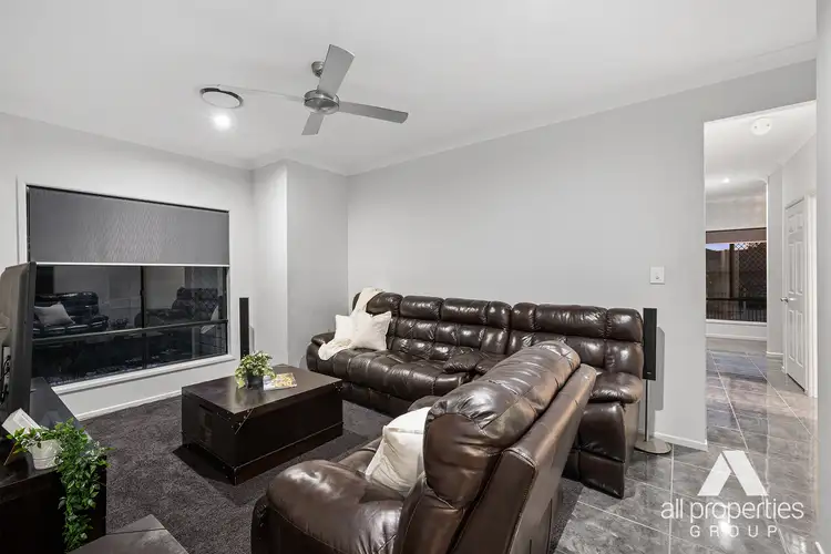 Fifth view of Homely house listing, 2 Zachary Court, Hillcrest QLD 4118