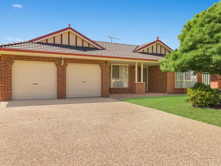 19 Fairbairn Street, Glenroy NSW 2640