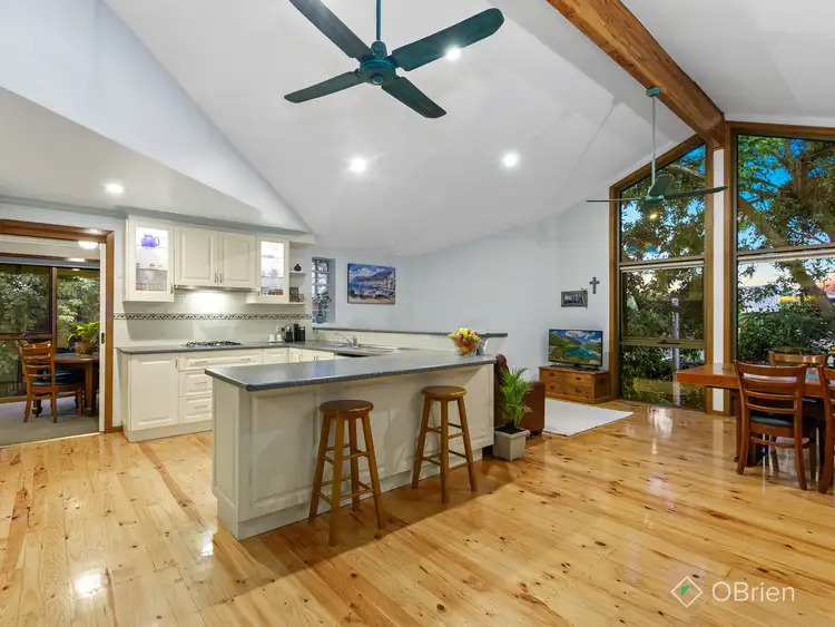 Third view of Homely house listing, 10 Throsby Court, Endeavour Hills VIC 3802
