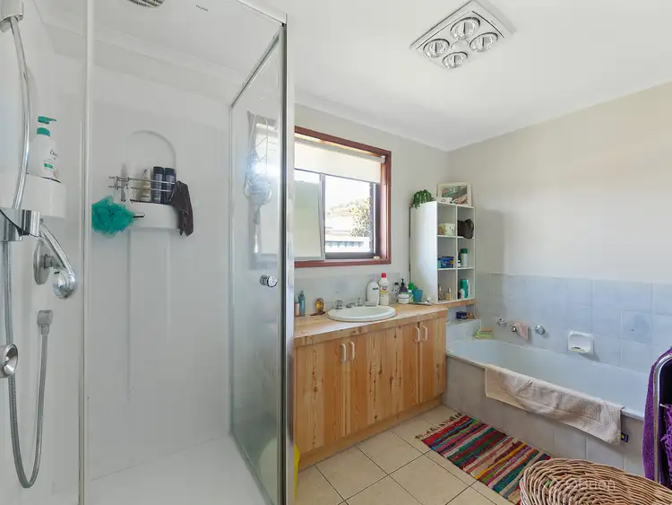 Sixth view of Homely unit listing, 2/3 Boormani Court, Koo Wee Rup VIC 3981