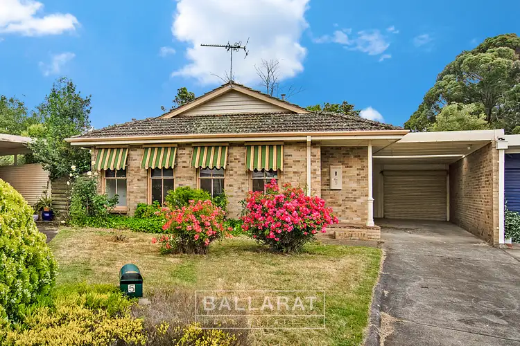 5 Chevron Court, Lake Wendouree VIC 3350