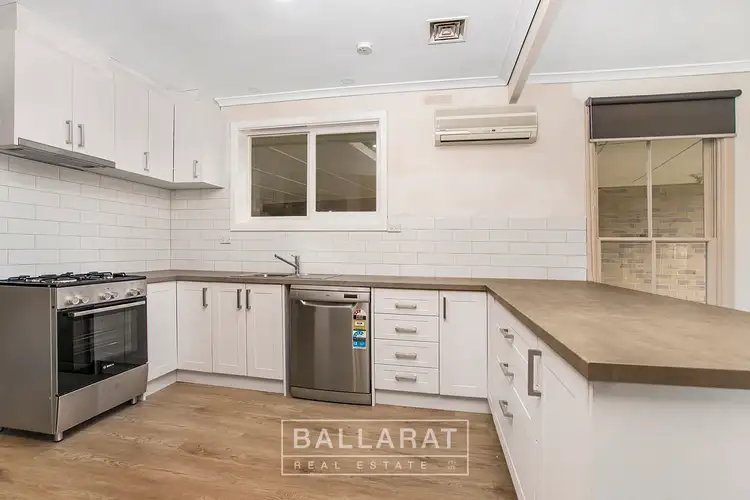 Fourth view of Homely unit listing, 5 Chevron Court, Lake Wendouree VIC 3350