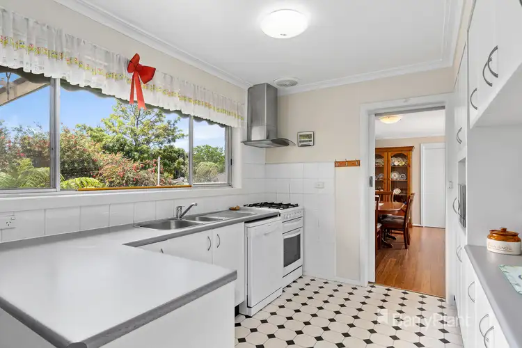 Fifth view of Homely house listing, 8 Jordan Court, Boronia VIC 3155