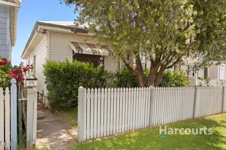 19 Thomas Street, Mayfield NSW 2304