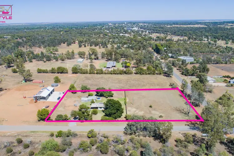 60 Old School Road, Narrandera NSW 2700