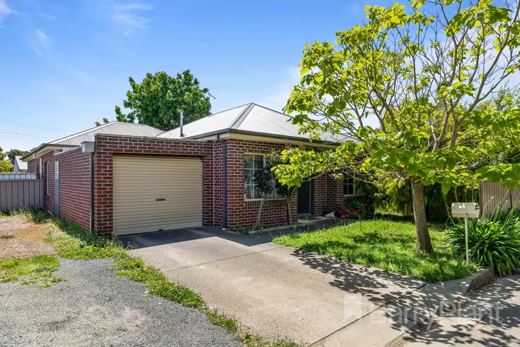 24 Rutherford Place, Alfredton VIC 3350