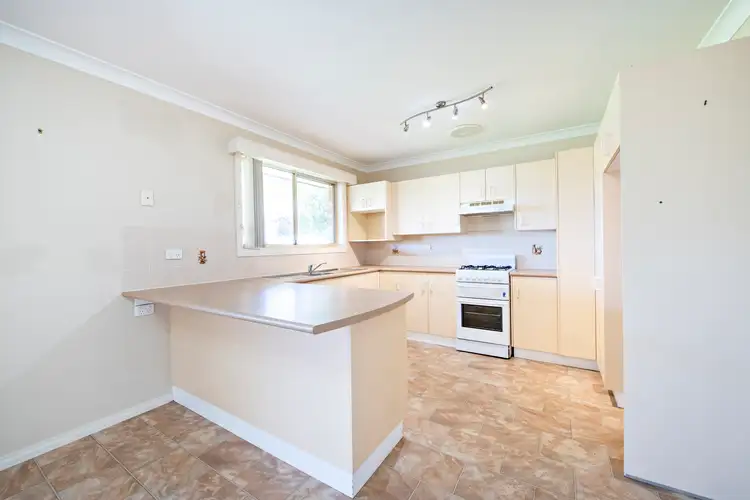 4 Silkwood Close, Dubbo NSW 2830