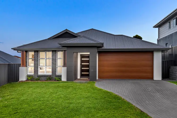 16 Standing Avenue, Cameron Park NSW 2285