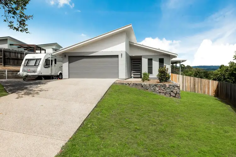 4 Bourne Crescent, Woombye QLD 4559