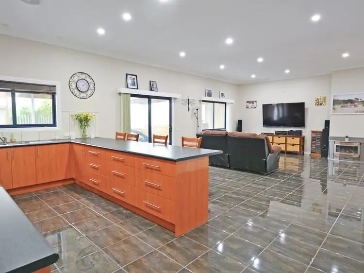 11 Wellington Road, Portland VIC 3305
