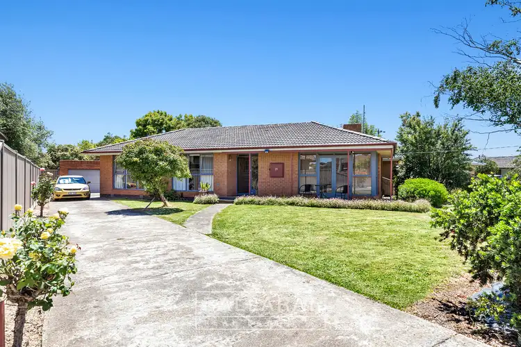 29 Lake Street, Wendouree VIC 3355