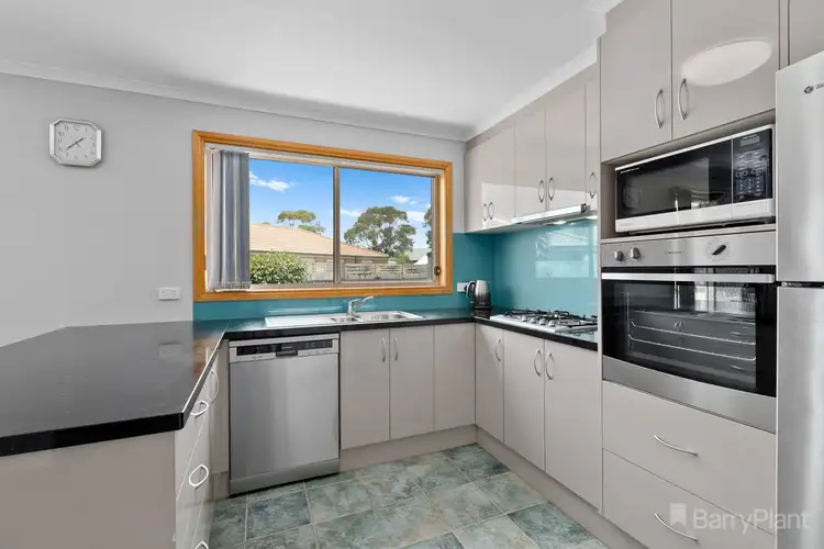 Second view of Homely house listing, 2 Capri Court, Pakenham VIC 3810