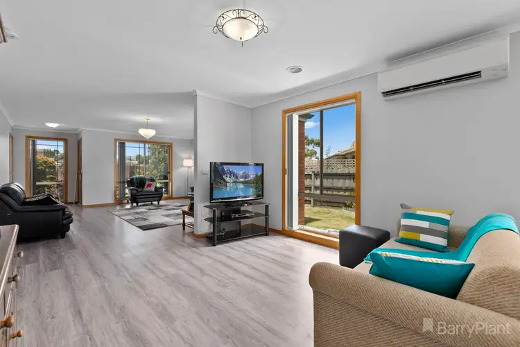 Fourth view of Homely house listing, 2 Capri Court, Pakenham VIC 3810